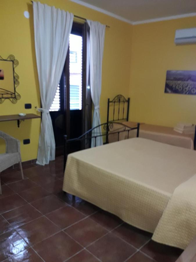 Le Tre Caravelle Bed and Breakfast Trabia Exteriör bild